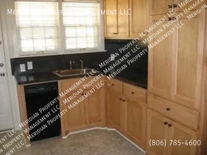 1613 Ave Y in Lubbock, TX - Building Photo - Building Photo