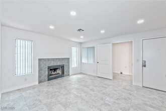 1870 Nebula Dr in Las Vegas, NV - Building Photo - Building Photo