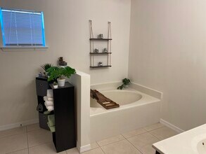 4600 Tarrega St in Sebring, FL - Foto de edificio - Building Photo