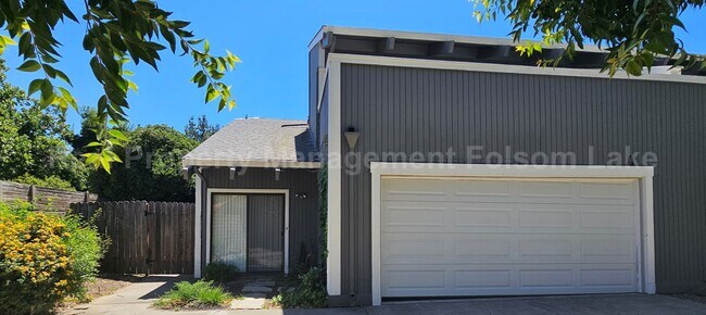 5050 Glide Dr in Davis, CA - Building Photo - Building Photo