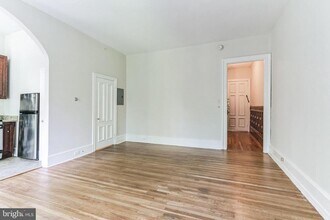 2008 Spruce St in Philadelphia, PA - Building Photo - Building Photo