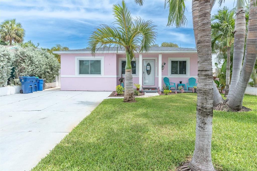 528 77th Ave in St Pete Beach, FL - Building Photo