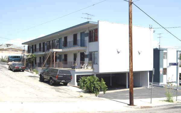 1615 W Court St in Los Angeles, CA - Building Photo