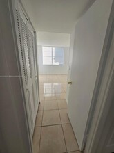 486 NW 165th St in Miami, FL - Building Photo - Building Photo