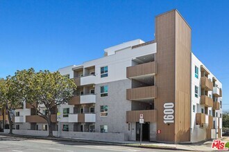 1600 Venice Blvd. in Los Angeles, CA - Building Photo - Building Photo