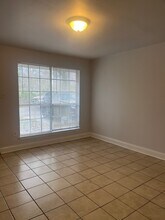 2071 68th Ave in Baton Rouge, LA - Foto de edificio - Building Photo