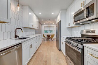 1743 Cricket Hollow Dr in Austin, TX - Building Photo - Building Photo