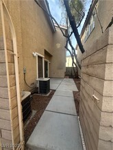 11936 Kingfisher Daisy Ct in Las Vegas, NV - Building Photo - Building Photo