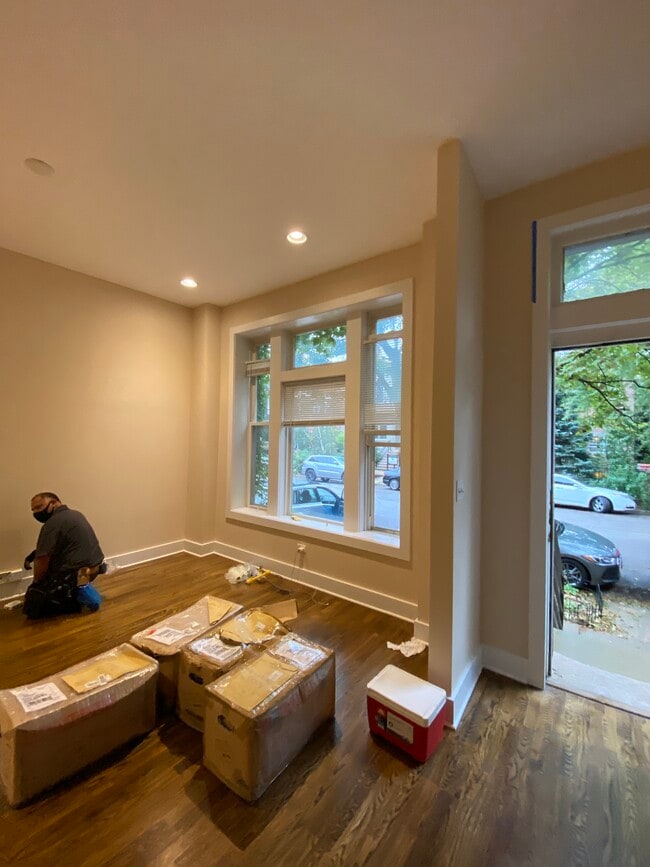 property at 2014 W Huron St