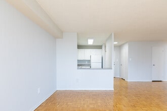 The Forestwoods in Mississauga, ON - Building Photo - Building Photo
