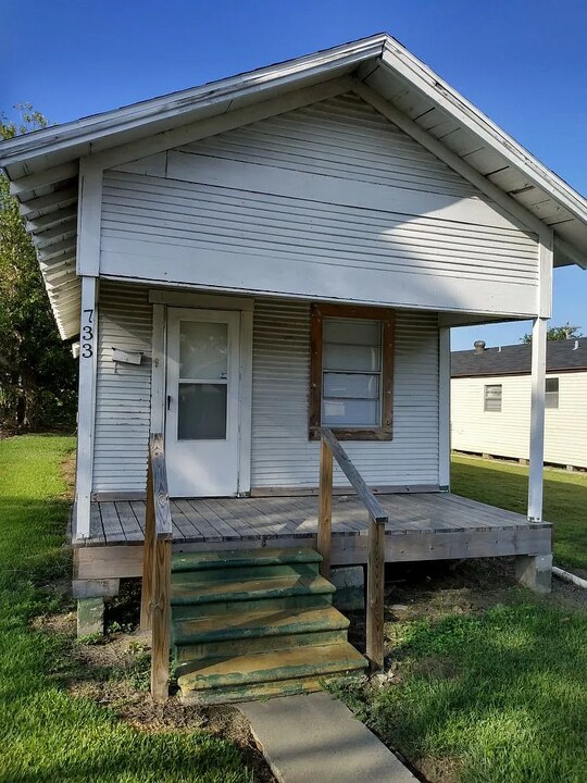 733 Herget Ave in Port Arthur, TX - Building Photo