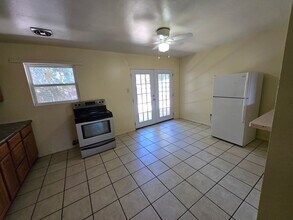 511 W McGaffey St in Roswell, NM - Building Photo - Building Photo