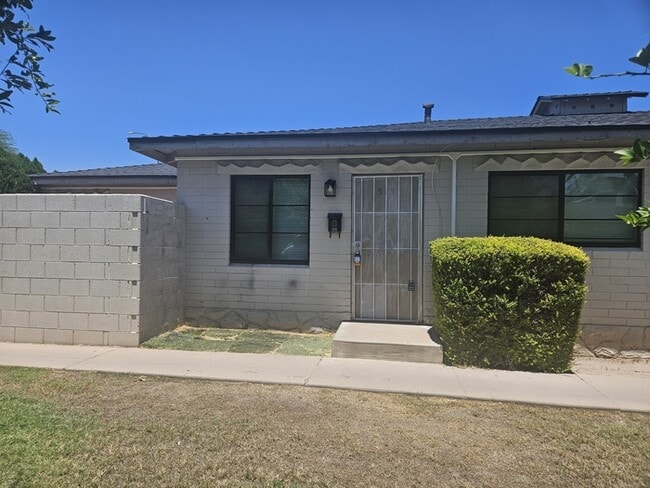 property at 315 S Hobson