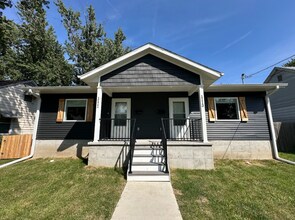 1111 S Ohio Ave in Davenport, IA - Building Photo - Building Photo