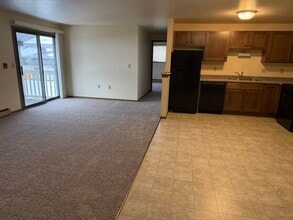 Village Park Apartments in Green Bay, WI - Building Photo - Building Photo