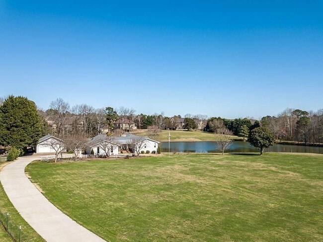 property at 882 Auburn Rd