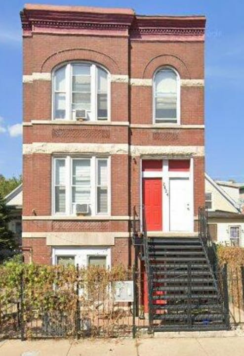2624 W Augusta Blvd in Chicago, IL - Building Photo