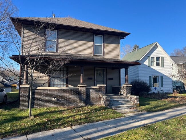 1107 S Main St, Unit 1107 S Main St A