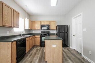 3055 Harvest Grove Ln in Bargersville, IN - Foto de edificio - Building Photo