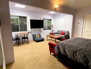 310 N Lima St in Burbank, CA - Building Photo - Building Photo