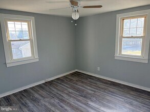 43 Franklin Ave in Feasterville-Trevose, PA - Foto de edificio - Building Photo