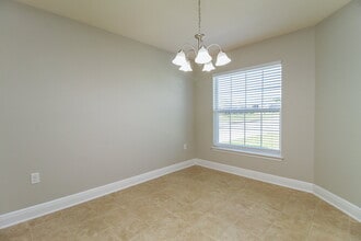 509 Edith Dr in Fruitland Park, FL - Building Photo - Building Photo