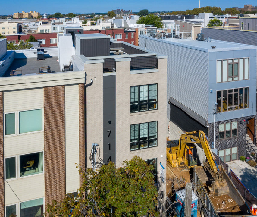 714 N 19th St in Philadelphia, PA - Building Photo