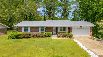 2314 Green Forest Ln in Chattanooga, TN - Building Photo