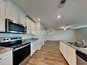 6074 Mason Tucker Dr in Inman, SC - Building Photo - Building Photo
