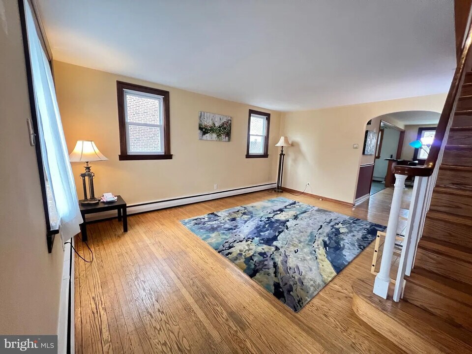 1834 Benson St in Philadelphia, PA - Building Photo