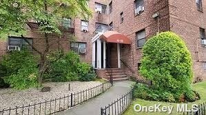 82-35 134th St-Unit -5F in Queens, NY - Building Photo