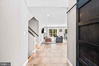 6 Hounds Hollow Ct in Owings Mills, MD - Building Photo - Building Photo