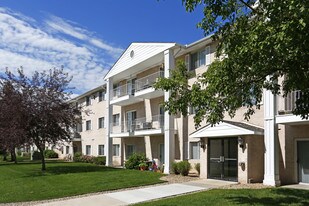 CARRINGTON COURT Apartments