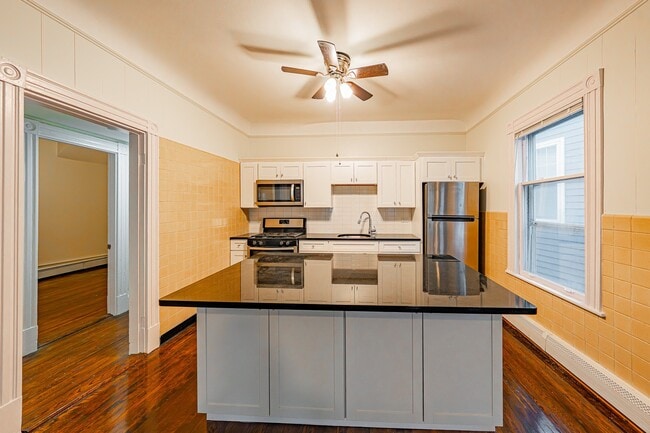 118 White St, Unit 2