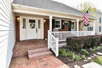 5703 Pamela Dr in Centreville, VA - Building Photo - Building Photo