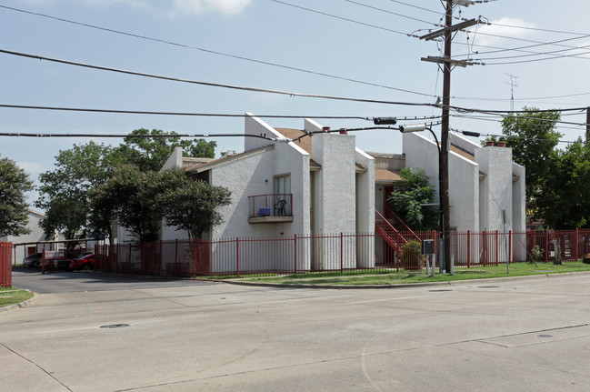 Dallas North Apartments