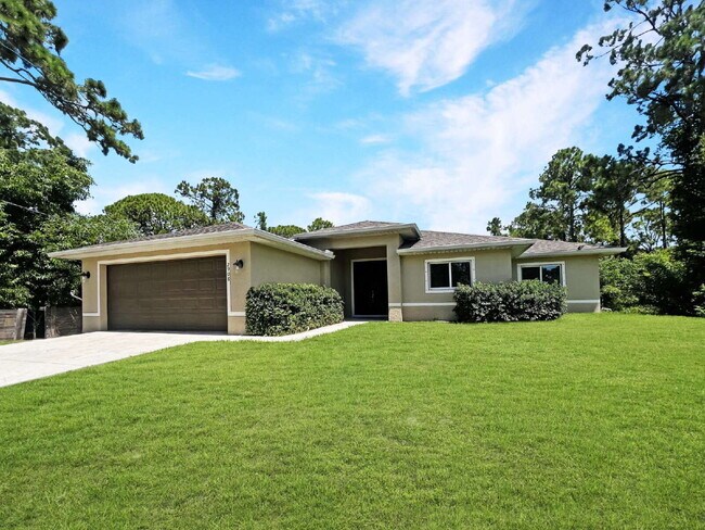 2908 15th St W in Lehigh Acres, FL - Building Photo - Building Photo