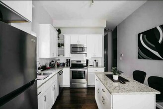 228 Lotus Ave in San Antonio, TX - Building Photo - Building Photo