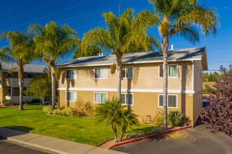 Rinconada Court Apartments in Los Gatos, CA - Building Photo - Primary Photo