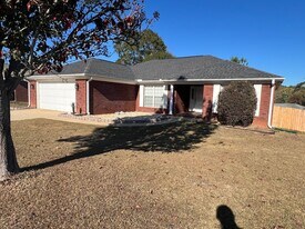 115 Sioux St in Enterprise, AL - Building Photo