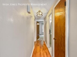 10 Wayne Terrace in Cheektowaga, NY - Building Photo - Building Photo
