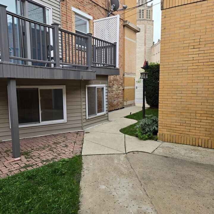 1000 N Oakley Blvd in Chicago, IL - Building Photo