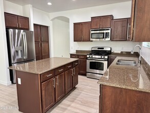 21815 S 215th St in Queen Creek, AZ - Foto de edificio - Building Photo