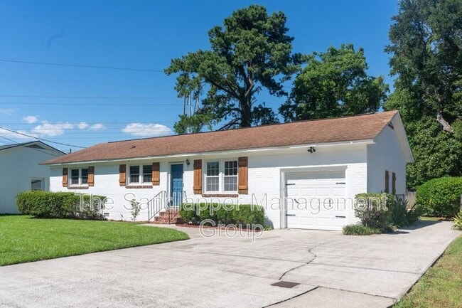 property at 4640 Glenn St