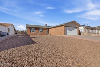 1265 Southwestern Dr in El Paso, TX - Building Photo - Building Photo