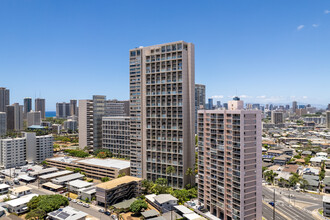 Ala Wai Plaza Skyrise in Honolulu, HI - Building Photo - Building Photo