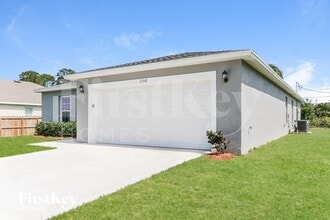 1158 SW Eleuthera Ave in Port St. Lucie, FL - Building Photo - Building Photo