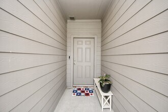 403 Blanco Ln in Dayton, TX - Foto de edificio - Building Photo