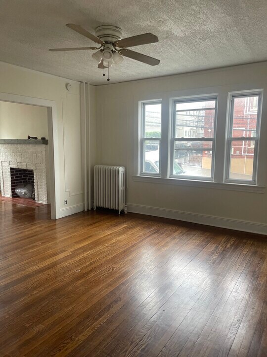 50 Alder St, Unit 48 ALDER ST in Yonkers, NY - Foto de edificio