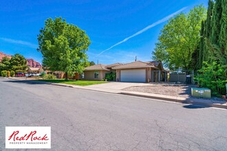 347 S 160 E in Ivins, UT - Building Photo - Building Photo